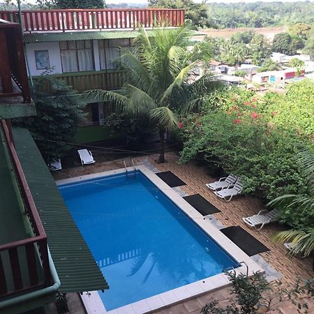 Tambopata Hostel Puerto Maldonado Kültér fotó