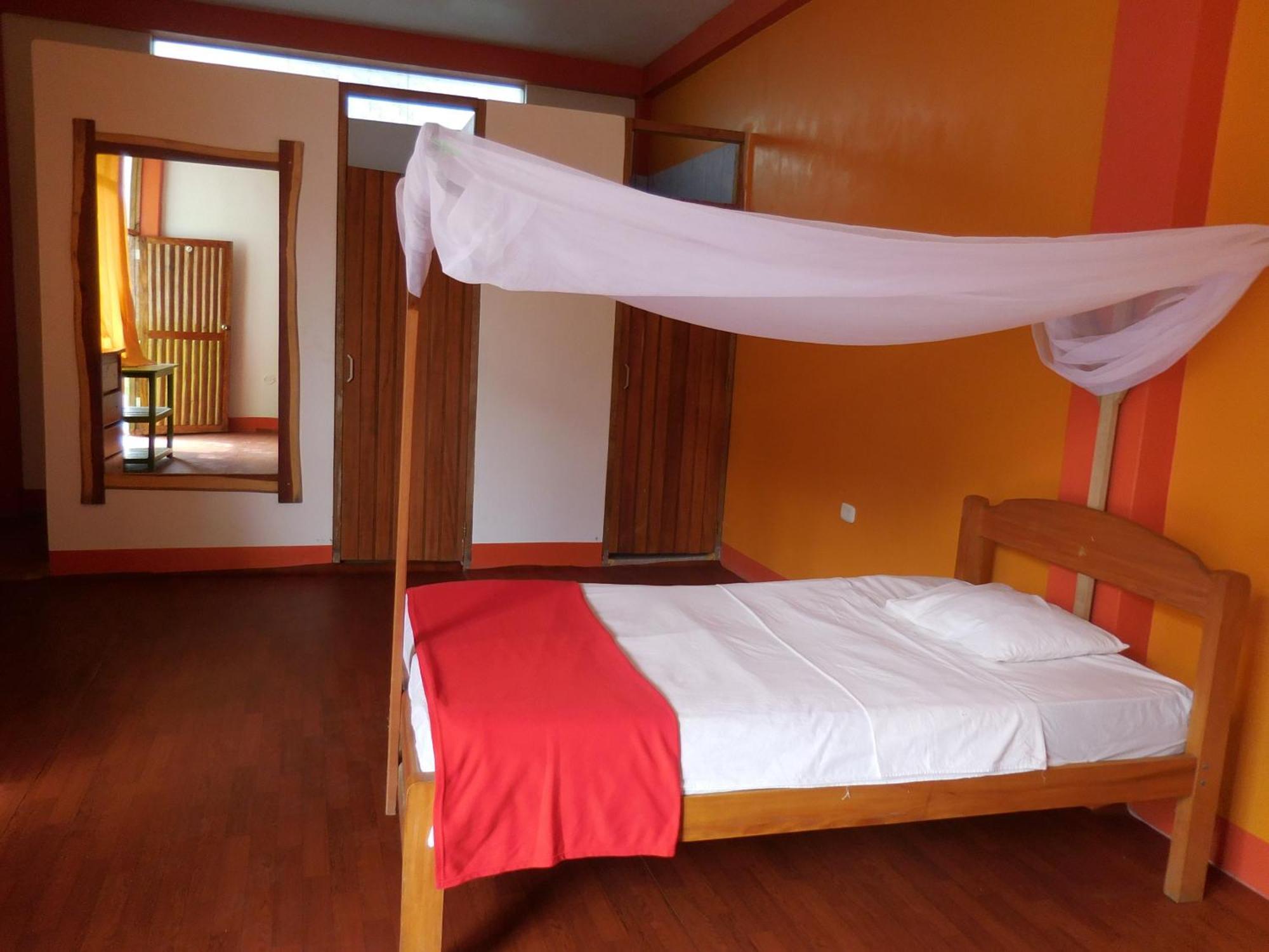 Tambopata Hostel Puerto Maldonado Kültér fotó