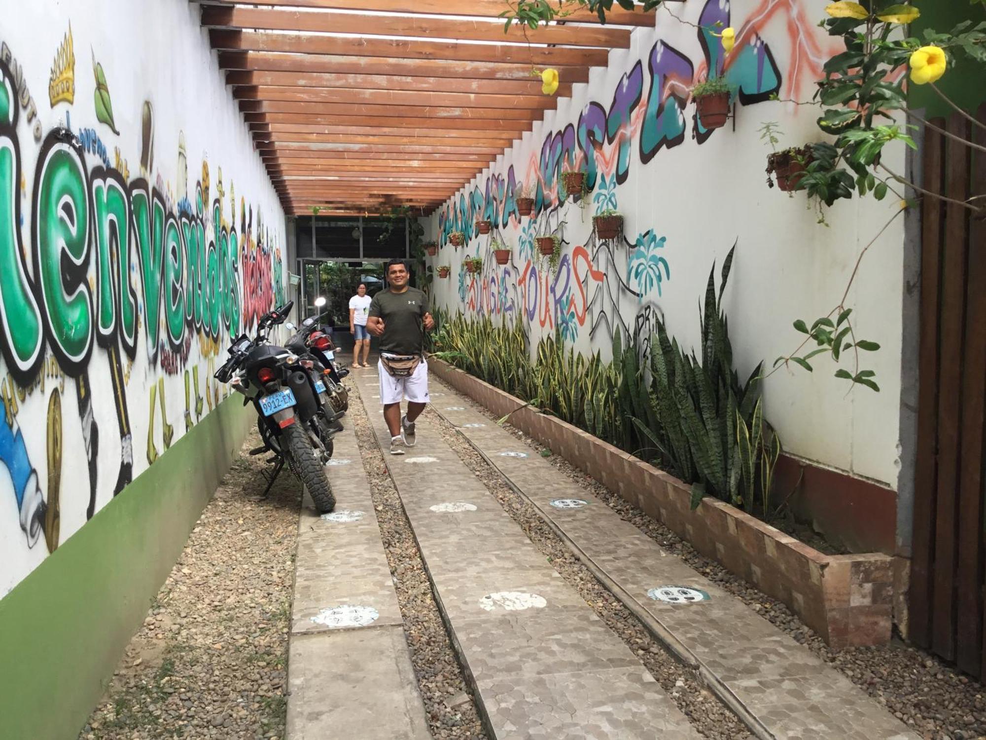 Tambopata Hostel Puerto Maldonado Kültér fotó