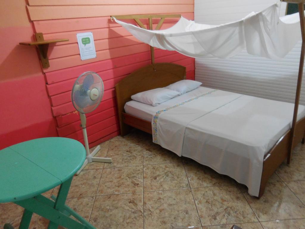 Tambopata Hostel Puerto Maldonado Kültér fotó